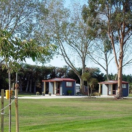 Glenavys Waitaki River Motor Camp מראה חיצוני תמונה