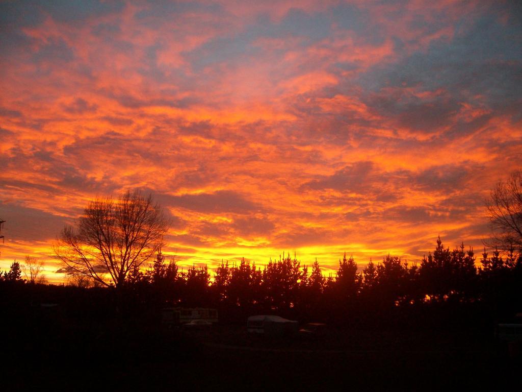 Glenavys Waitaki River Motor Camp מראה חיצוני תמונה