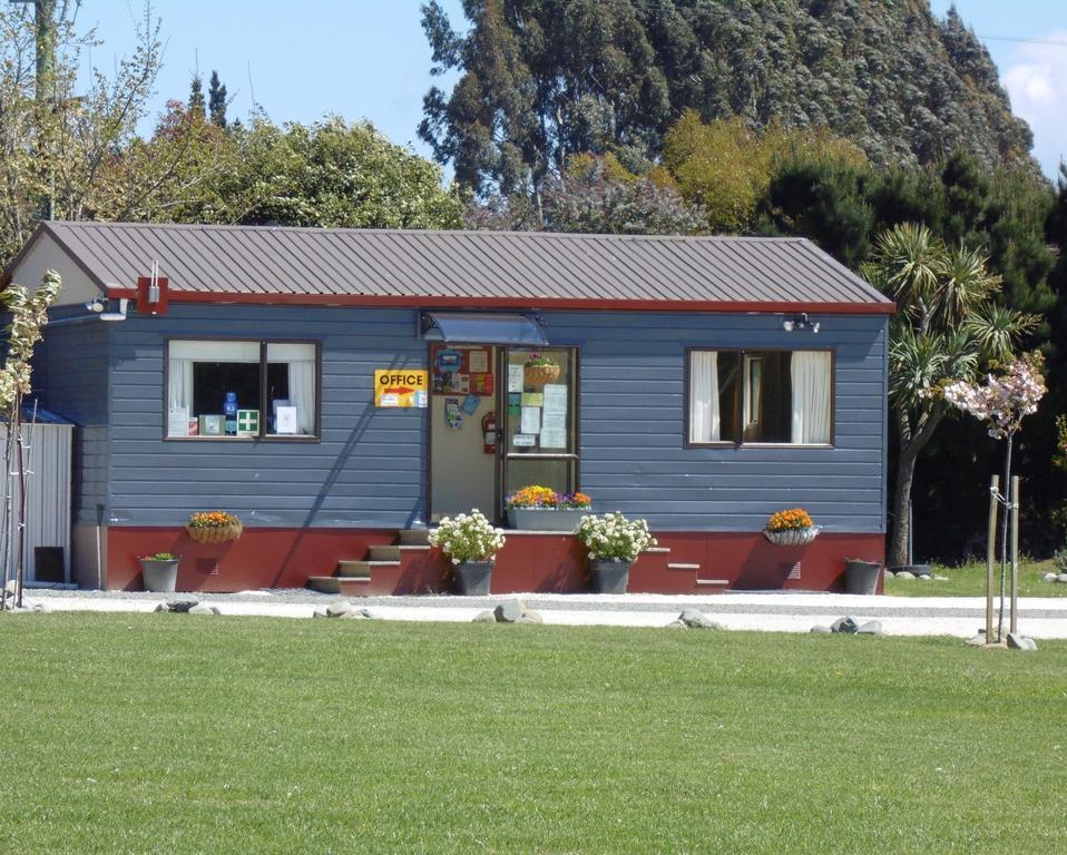 Glenavys Waitaki River Motor Camp מראה חיצוני תמונה