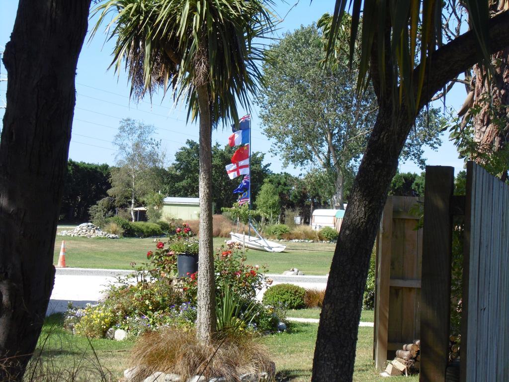 Glenavys Waitaki River Motor Camp מראה חיצוני תמונה
