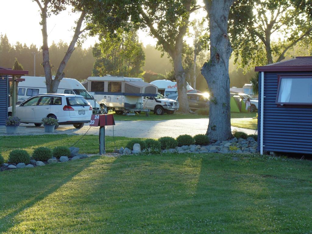 Glenavys Waitaki River Motor Camp מראה חיצוני תמונה