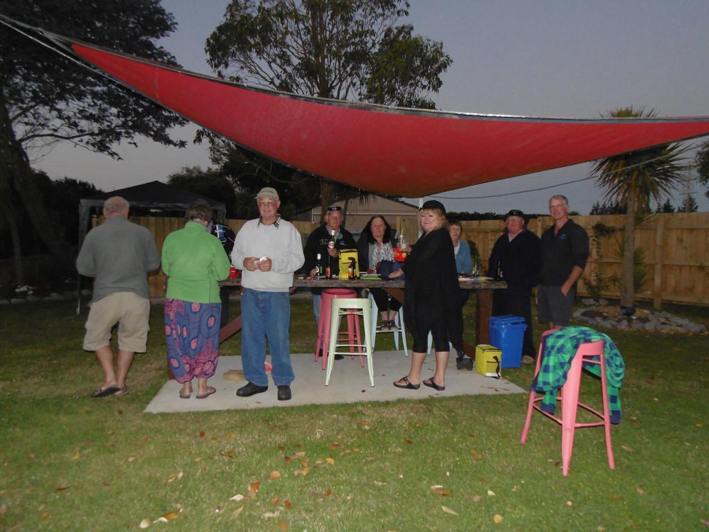 Glenavys Waitaki River Motor Camp מראה חיצוני תמונה