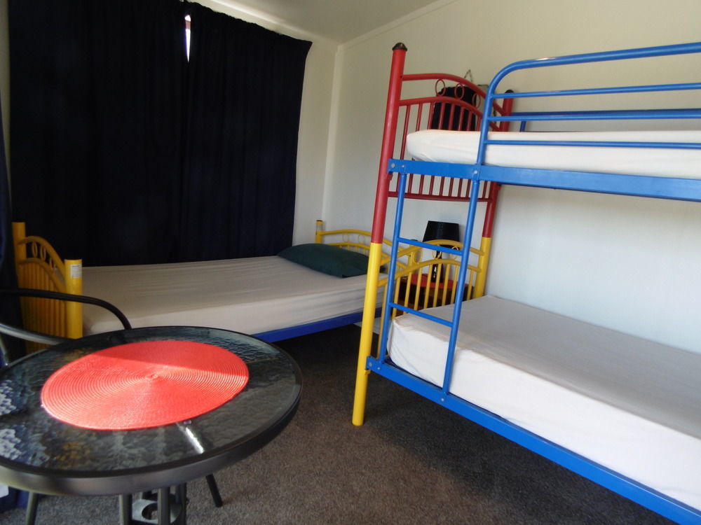 Glenavys Waitaki River Motor Camp מראה חיצוני תמונה