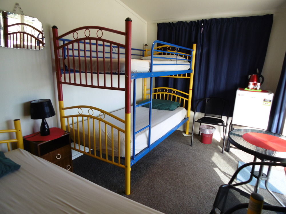 Glenavys Waitaki River Motor Camp מראה חיצוני תמונה