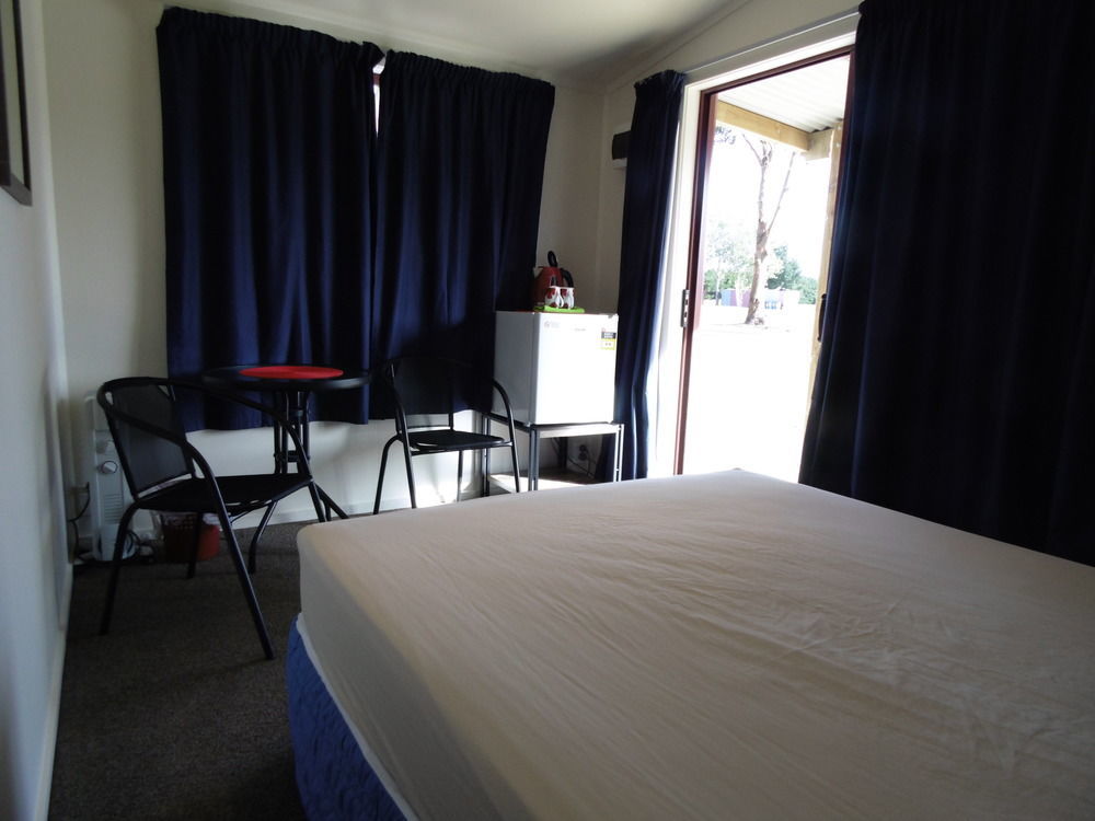 Glenavys Waitaki River Motor Camp מראה חיצוני תמונה