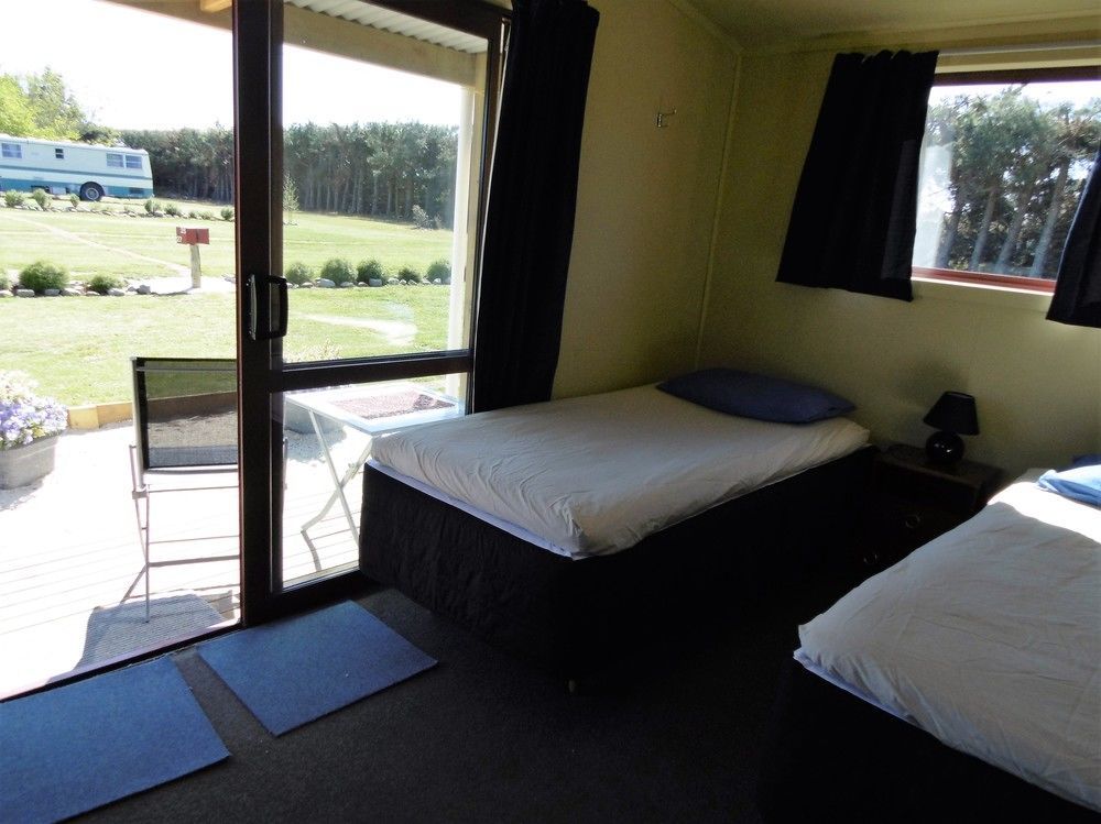 Glenavys Waitaki River Motor Camp מראה חיצוני תמונה