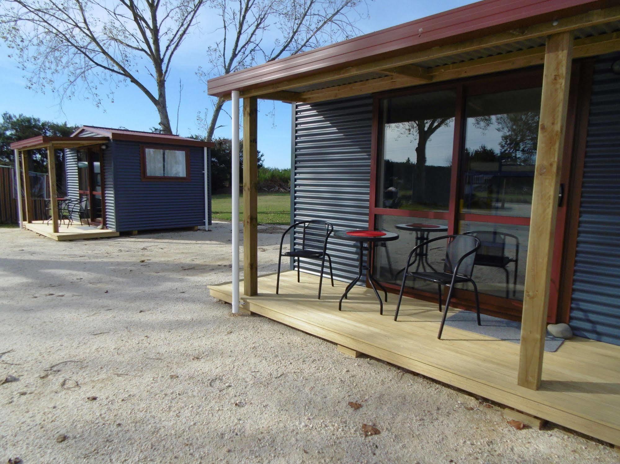Glenavys Waitaki River Motor Camp מראה חיצוני תמונה