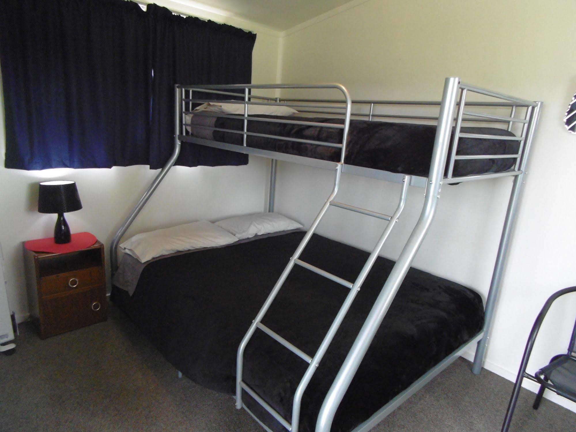 Glenavys Waitaki River Motor Camp מראה חיצוני תמונה