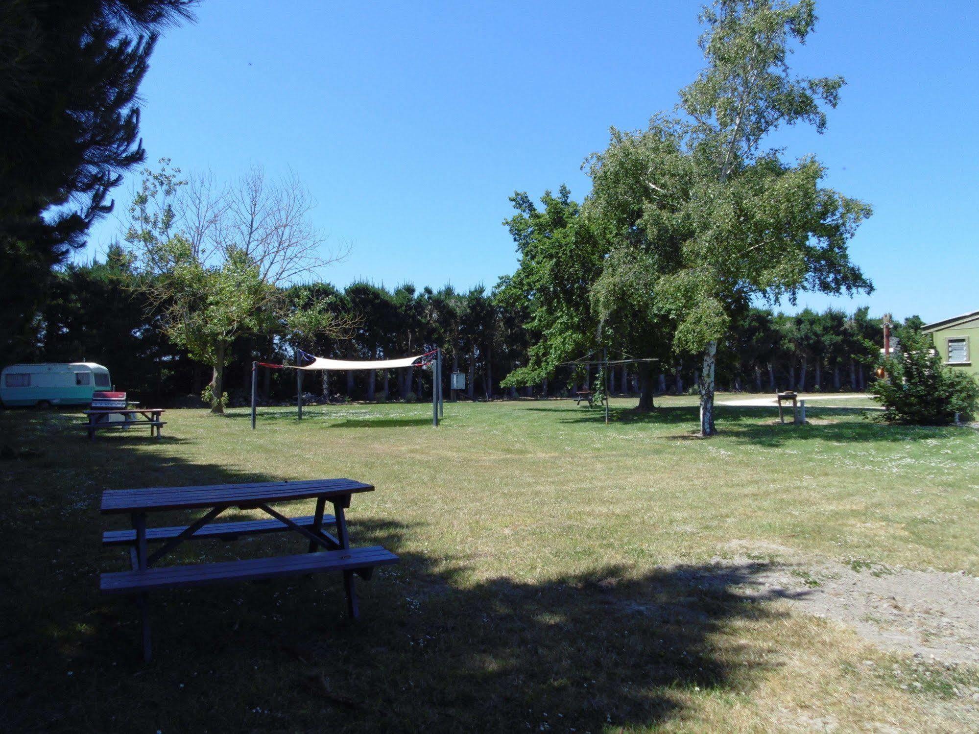 Glenavys Waitaki River Motor Camp מראה חיצוני תמונה